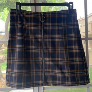Zip-up Plaid Skirt